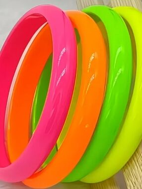 Set of 4 Neon Resin Bangles - Pink, Orange, Green, Yellow